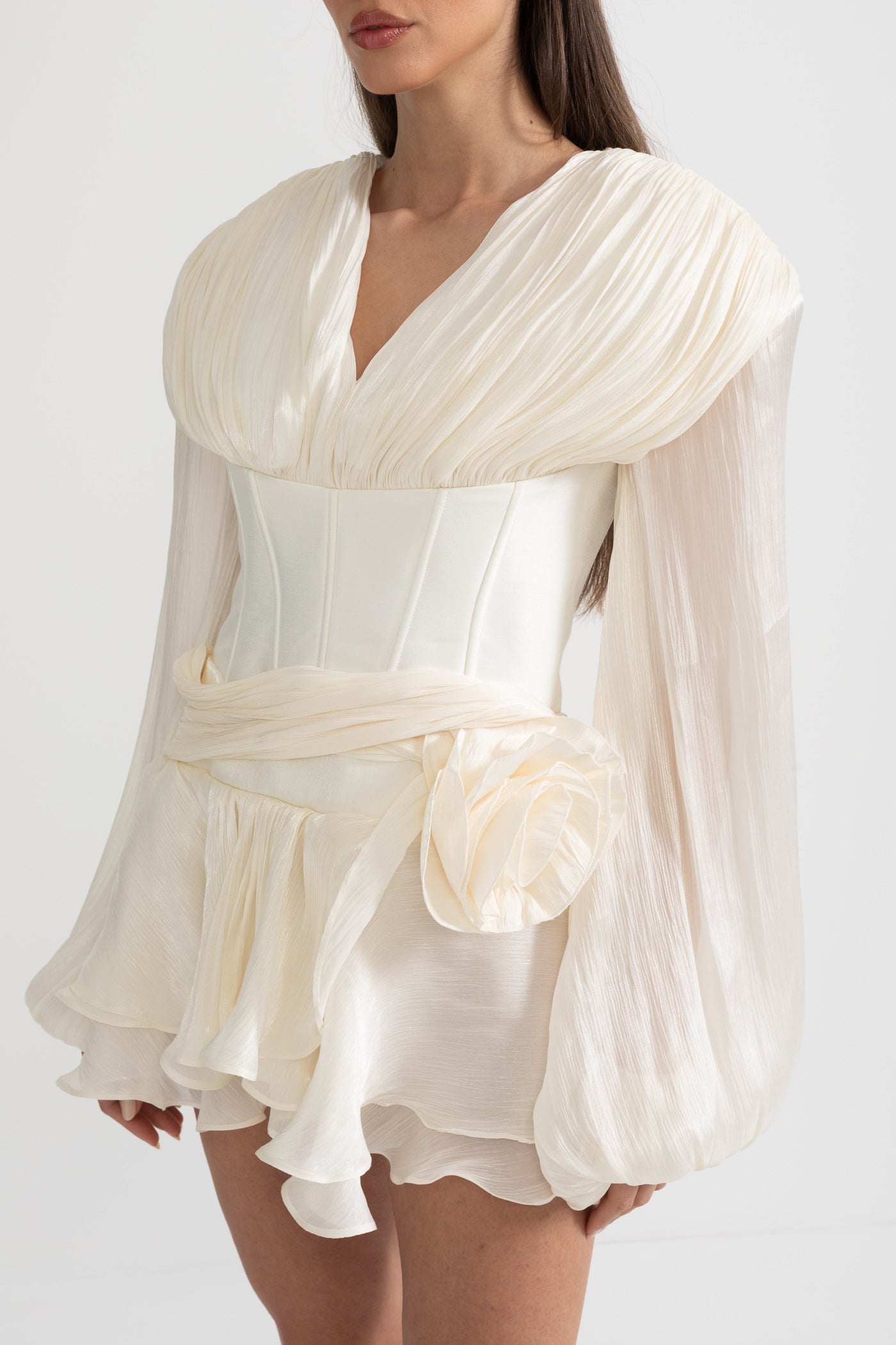 Elegant Dress With Corset-Style Bodice, Layered Ruffle Hem And Puffed Sleeves - White
