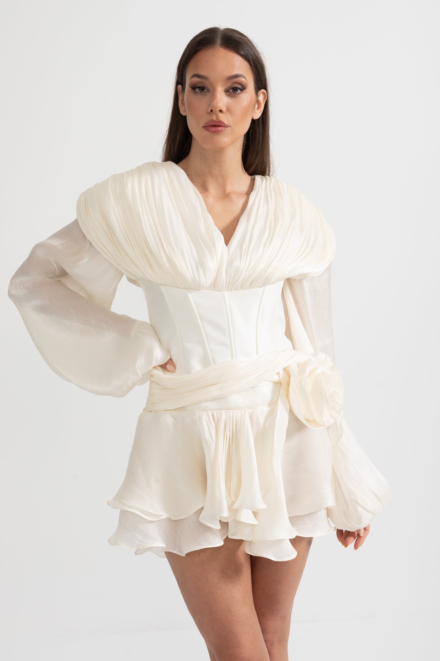 Elegant Dress With Corset-Style Bodice, Layered Ruffle Hem And Puffed Sleeves - White