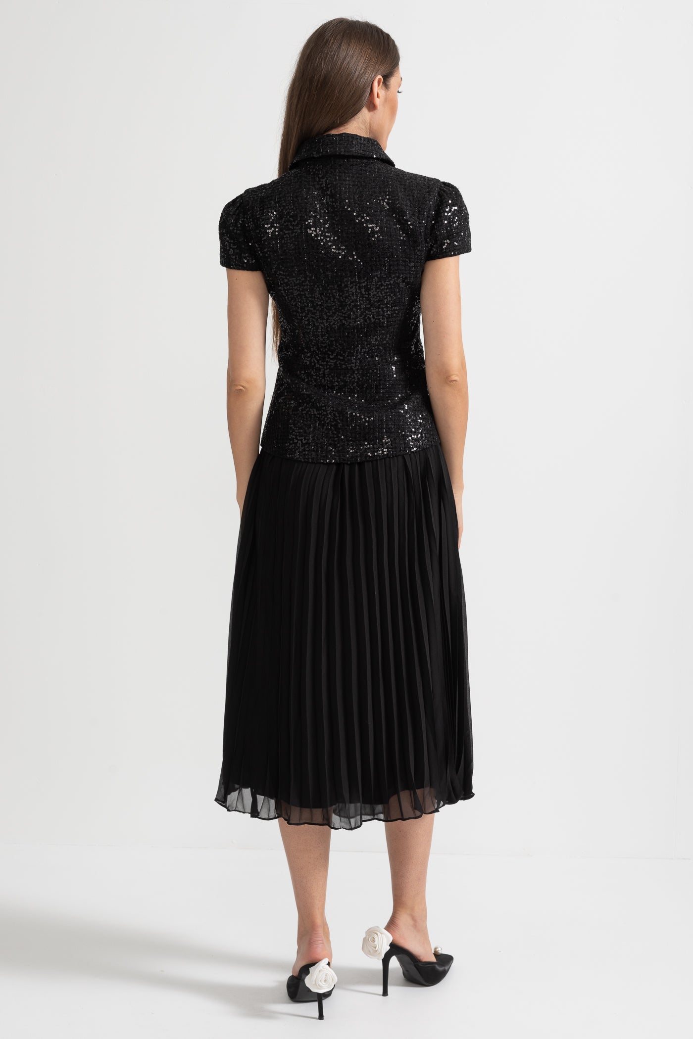 Elegant Dress With Sequined Top And Pleated Skirt - Black