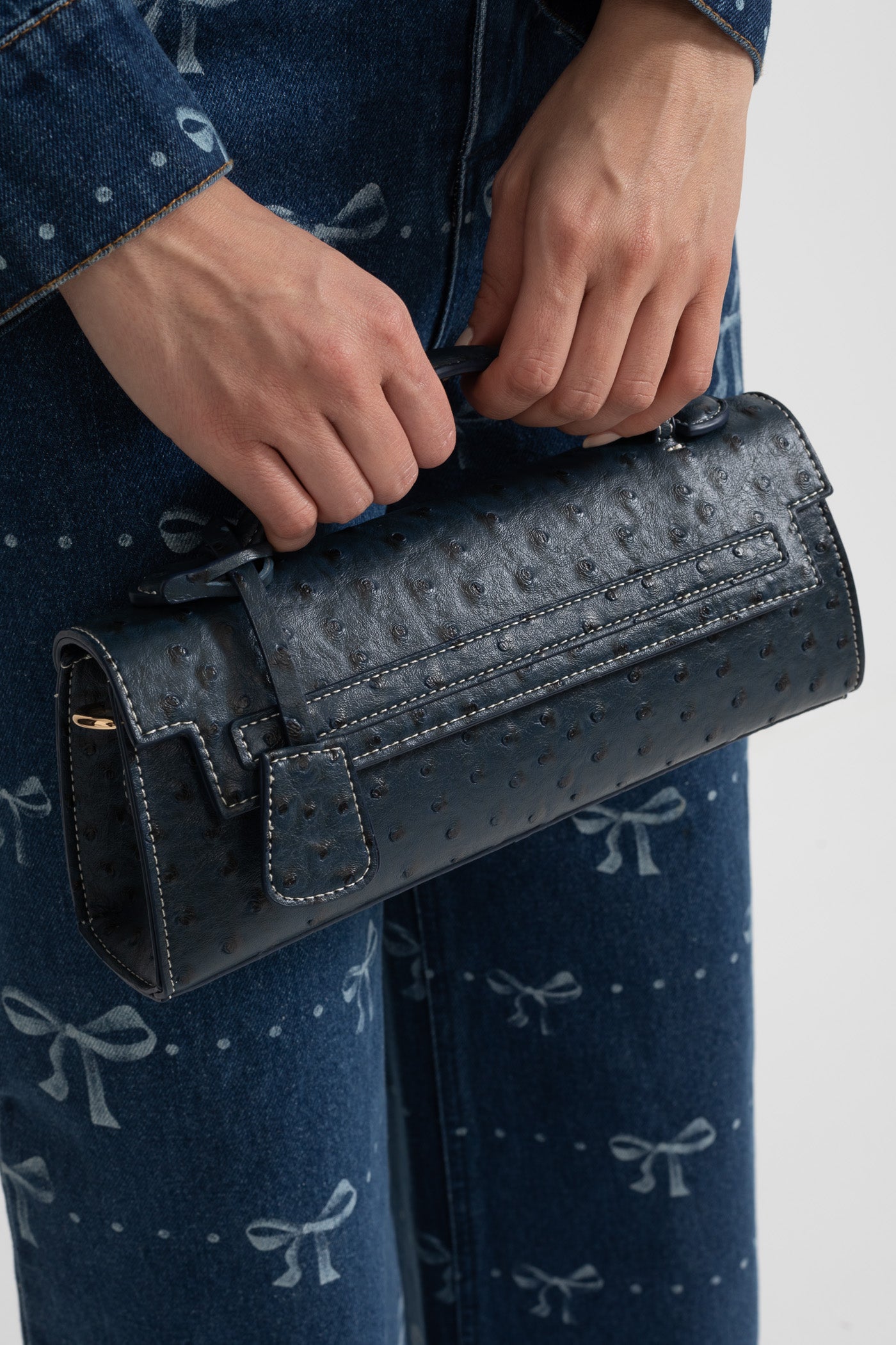 Sophisticated Rectangular Purse With Dotted Pattern - Dark Blue