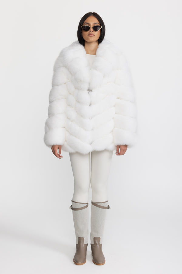 Tiered Fox Fur Jacket With Oversized Shawl Collar – White