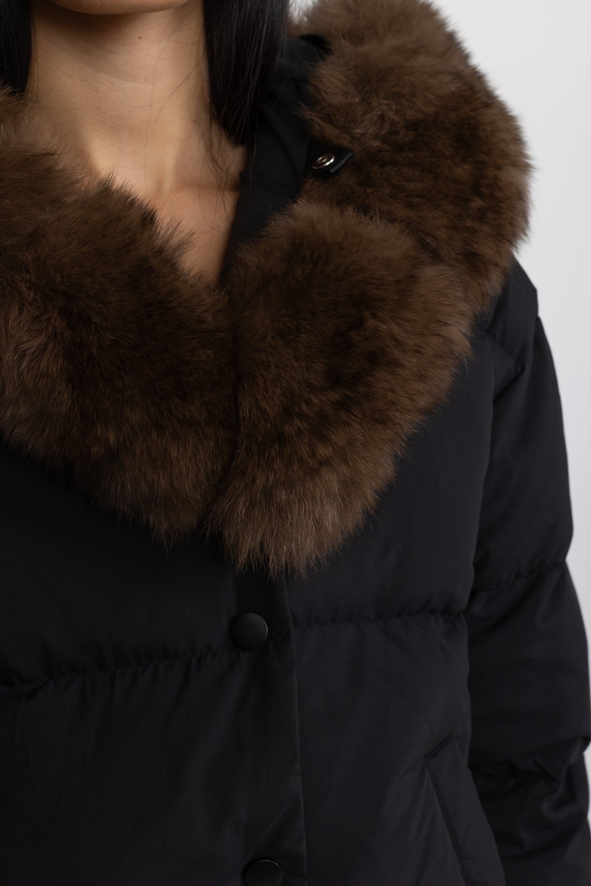 Fox Fur Hood Cropped Down Puffer Jacket - Black