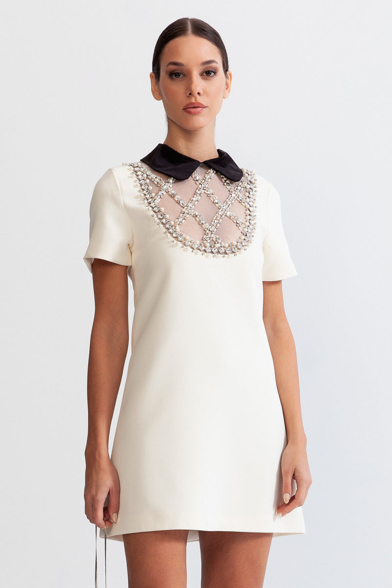 Dress with Contrasting Collar and Jewelry Details - White