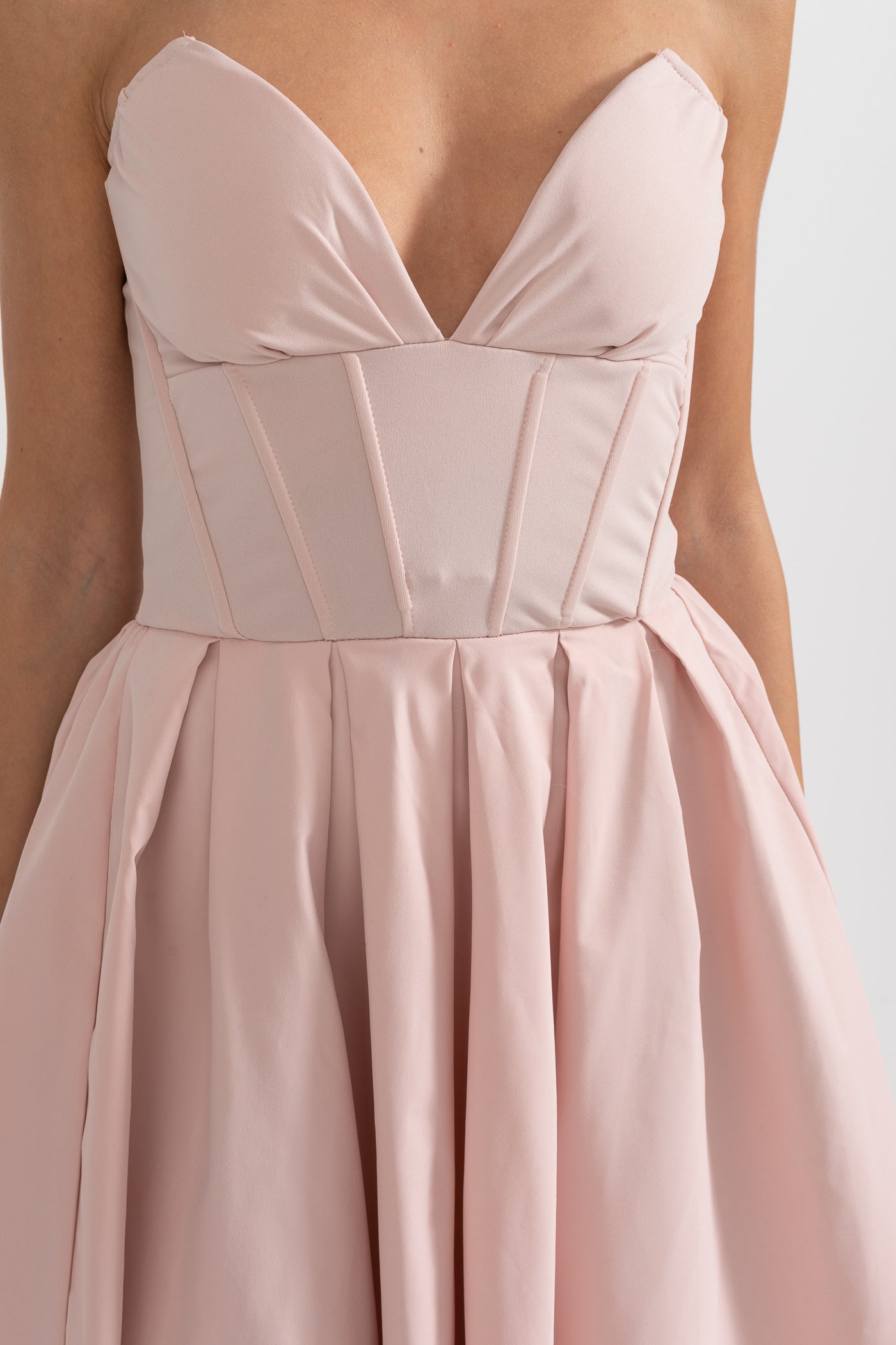 Sophisticated Strapless Midi Dress with Fitted Bodice - Peach