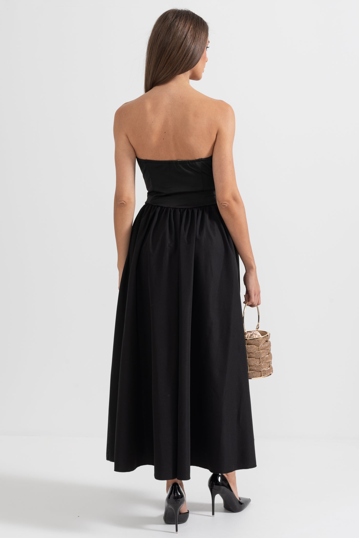 Sophisticated Strapless Midi Dress with Fitted Bodice - Black