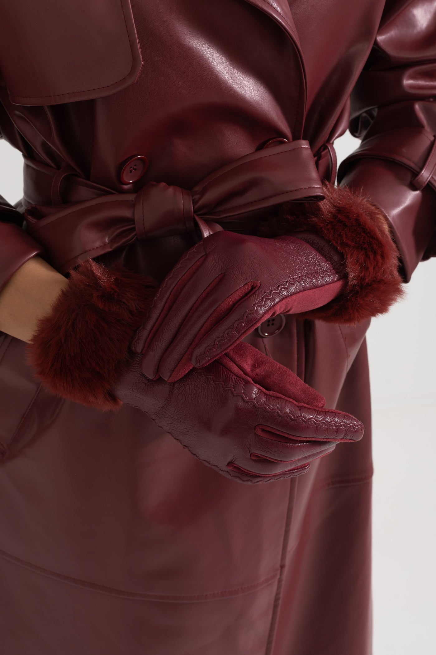 Vegan Leather Gloves With Fur Cuffs - Burgundy