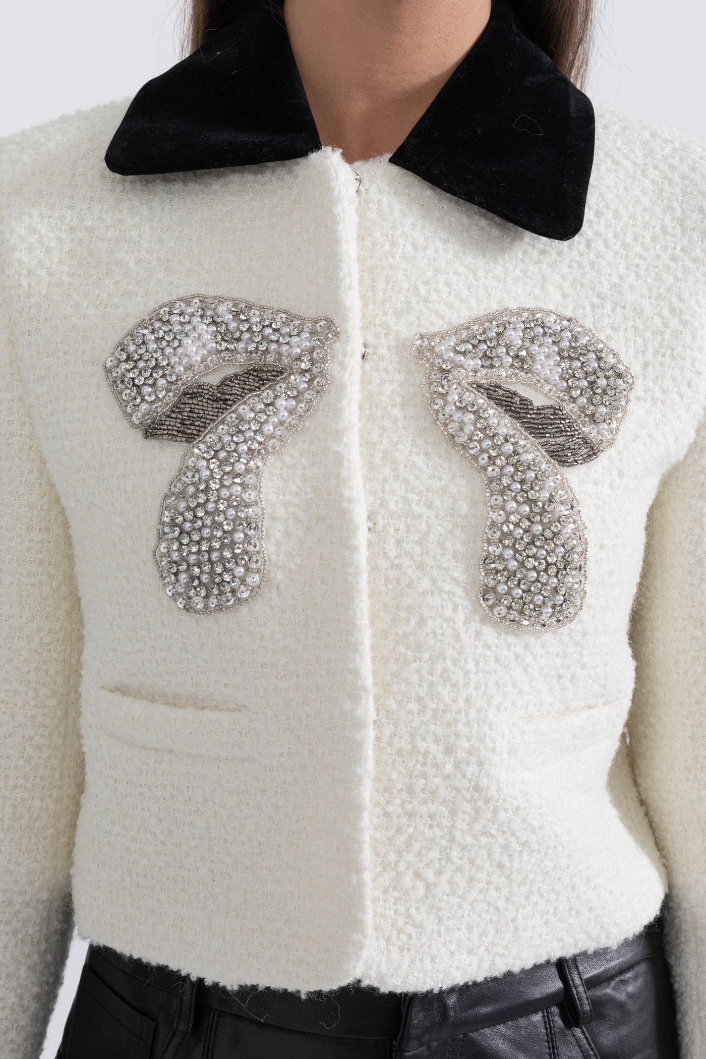 Tweed Blazer With Contrasting Elements And Metallic Bow Accent - White