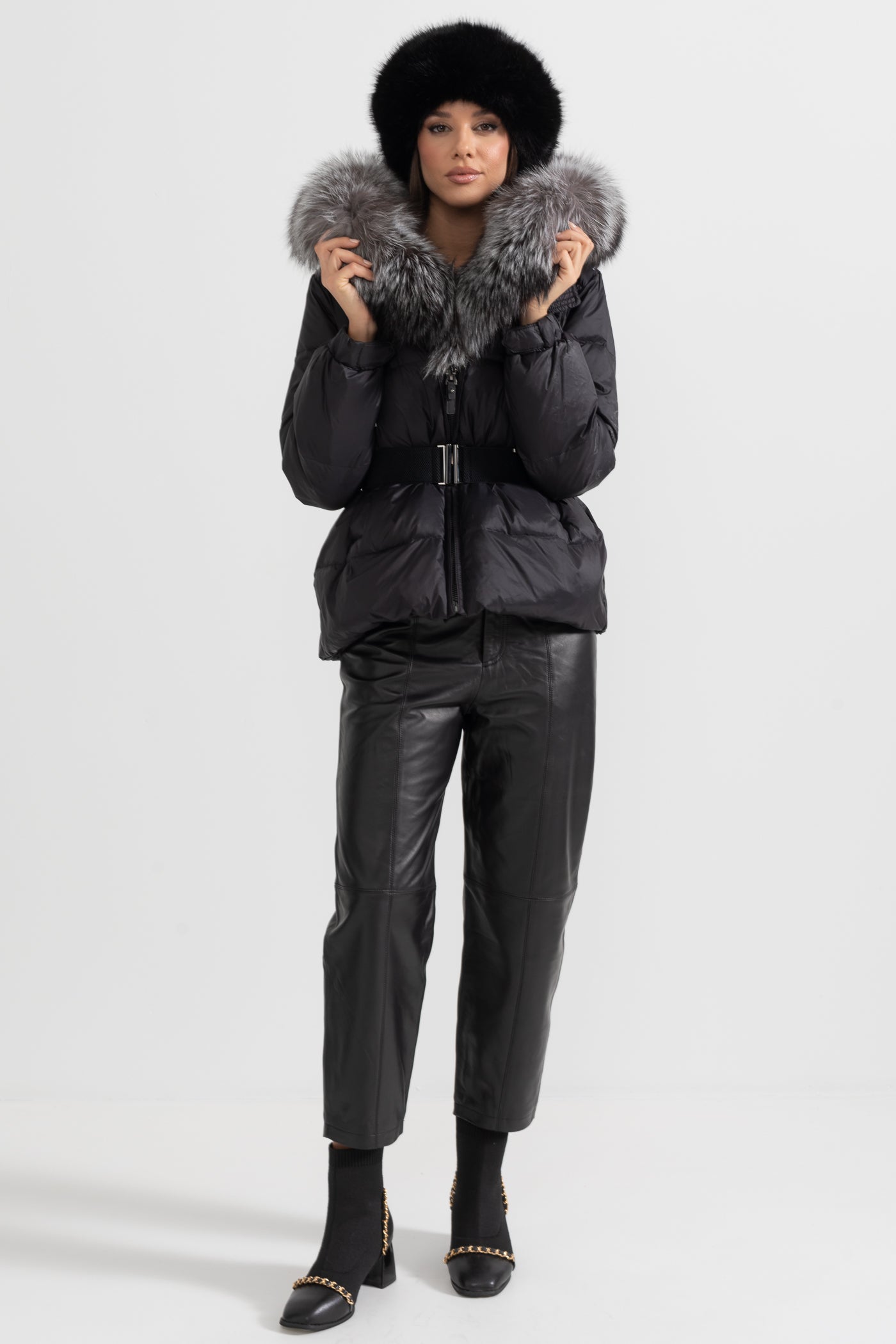 Puffer Jacket With Waistbelt And Gray Fox Fur-Lined Hood - Black