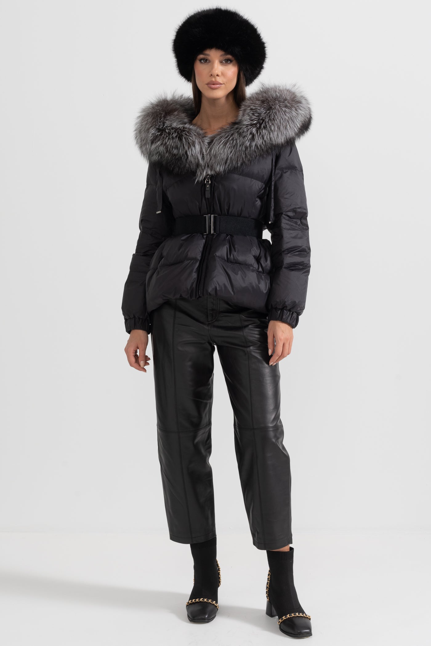 Puffer Jacket With Waistbelt And Gray Fox Fur-Lined Hood - Black