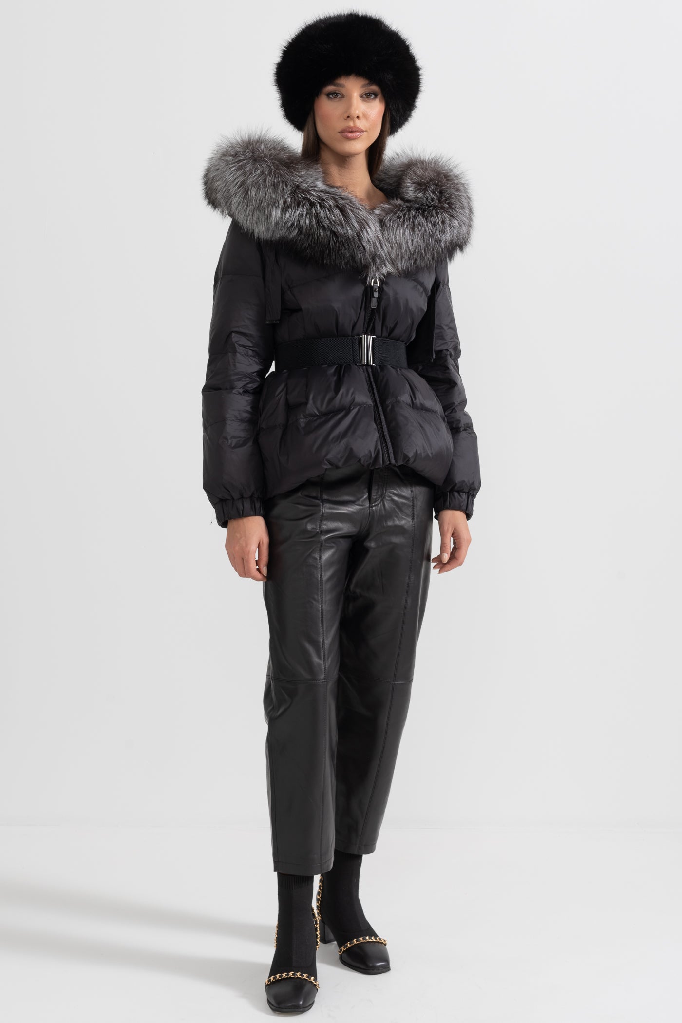 Puffer Jacket With Waistbelt And Gray Fox Fur-Lined Hood - Black