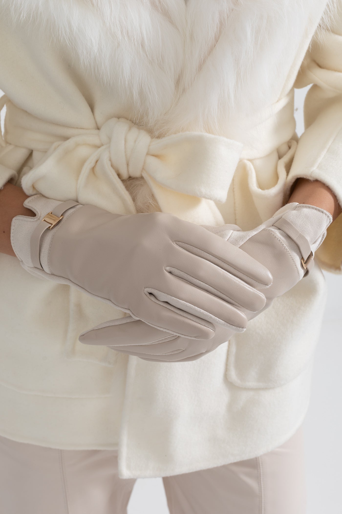 Vegan Leather And Suede Gloves With Gold Buckle Detail - Beige