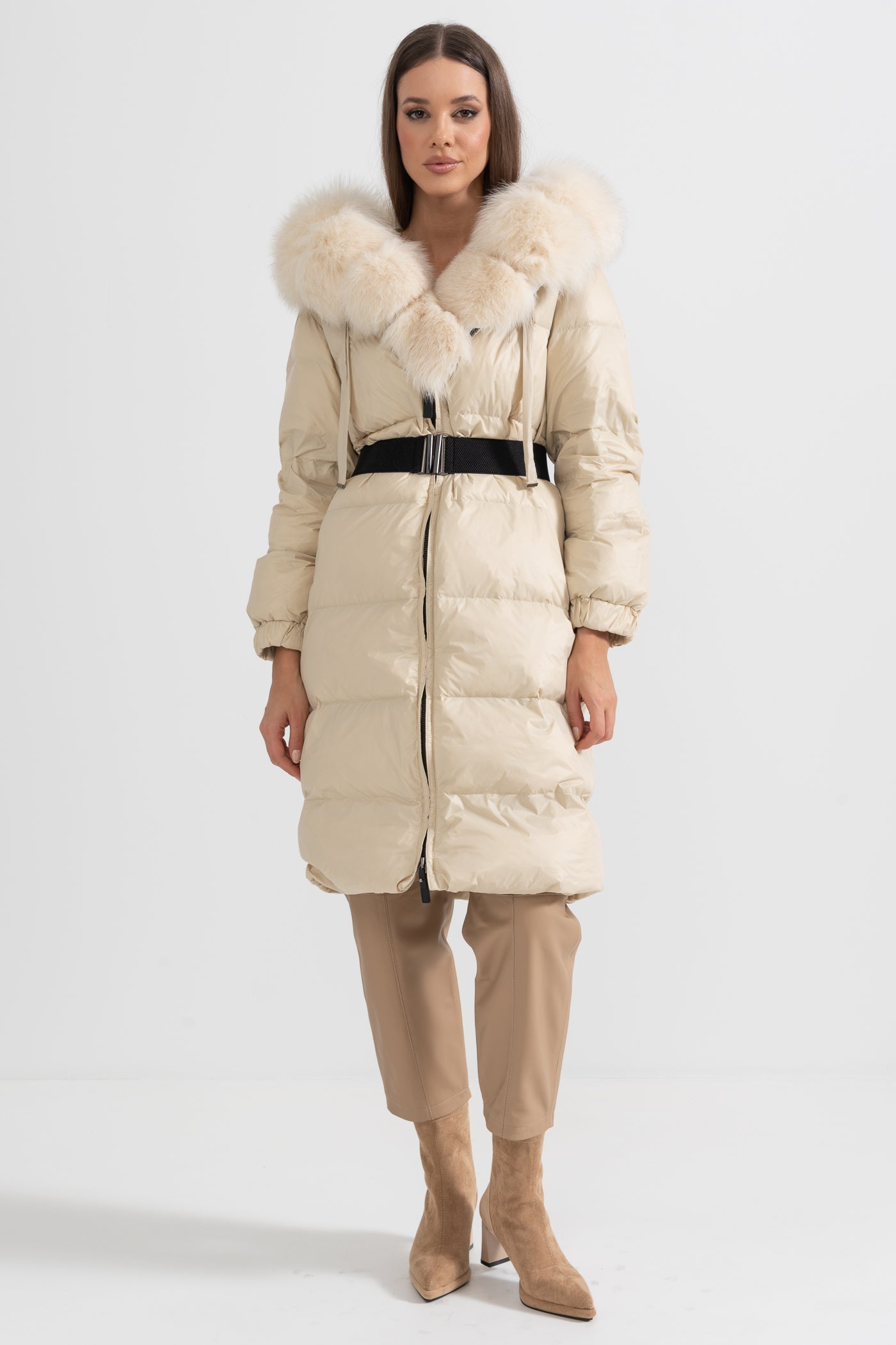 Long Puffer Jacket With White Fox Fur-Lined Hood - Ivoire