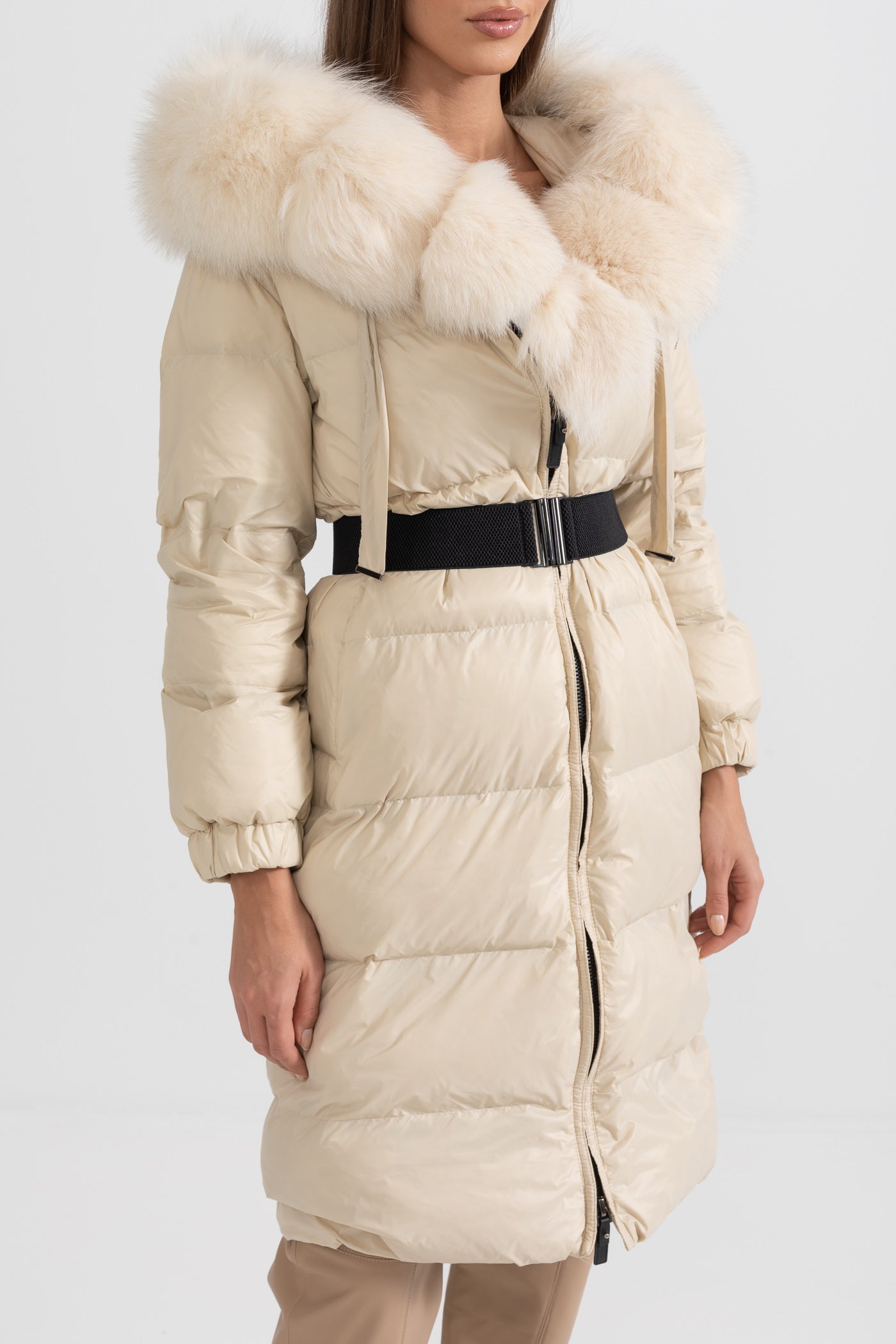 Long Puffer Jacket With White Fox Fur-Lined Hood - Ivoire