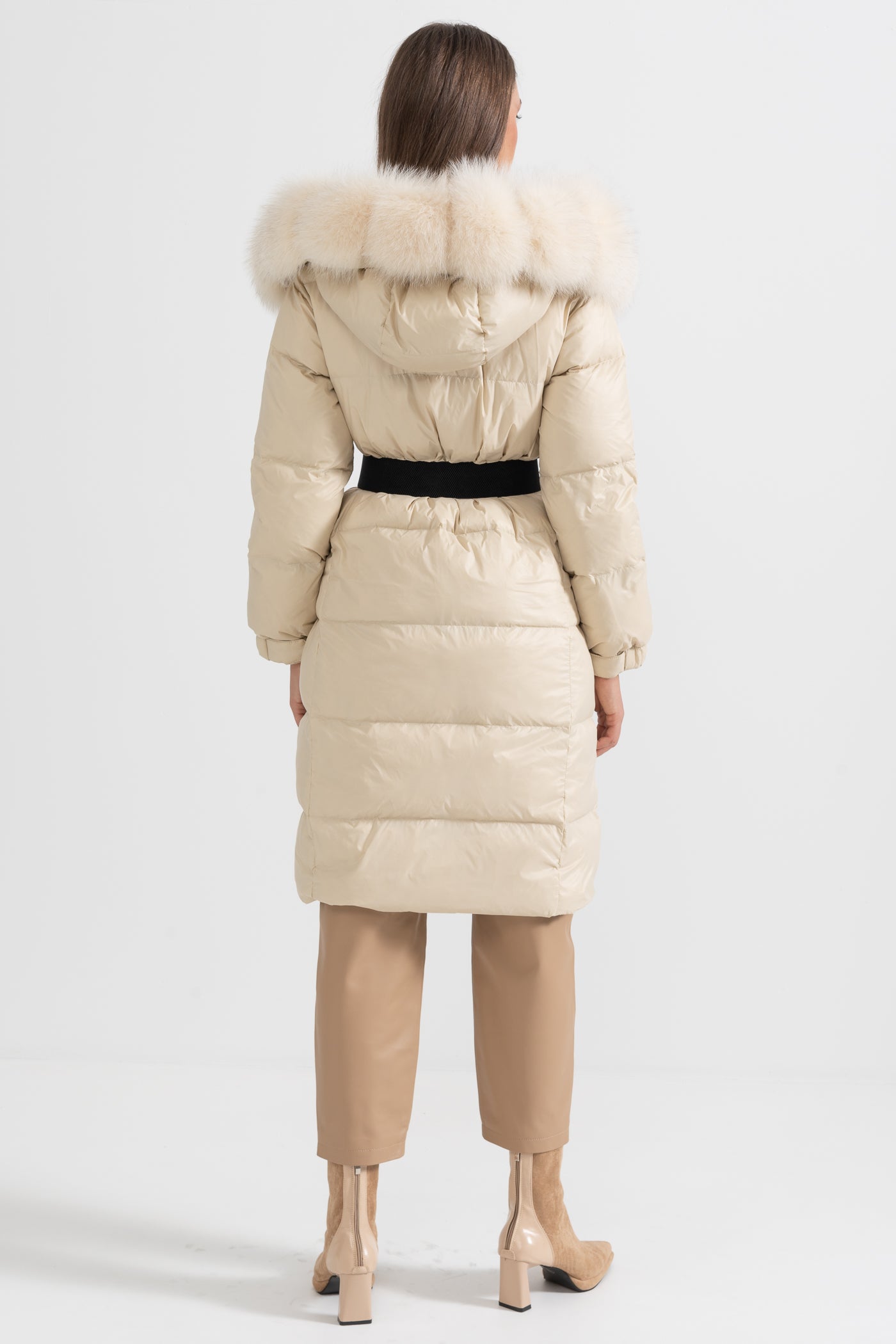 Long Puffer Jacket With White Fox Fur-Lined Hood - Ivoire