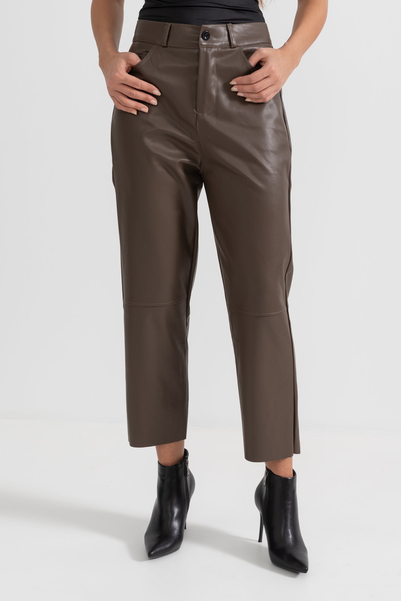 Cropped Vegan Leather Trousers - Brown