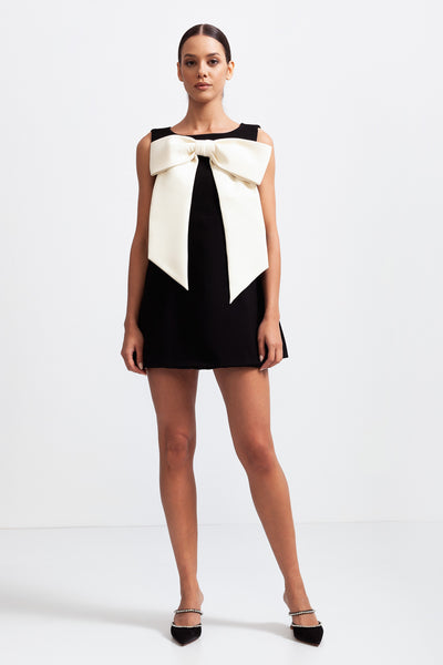 Kate Spade Black White Bow Dress  Dressy outfits, Classy dress, Dress with  bow