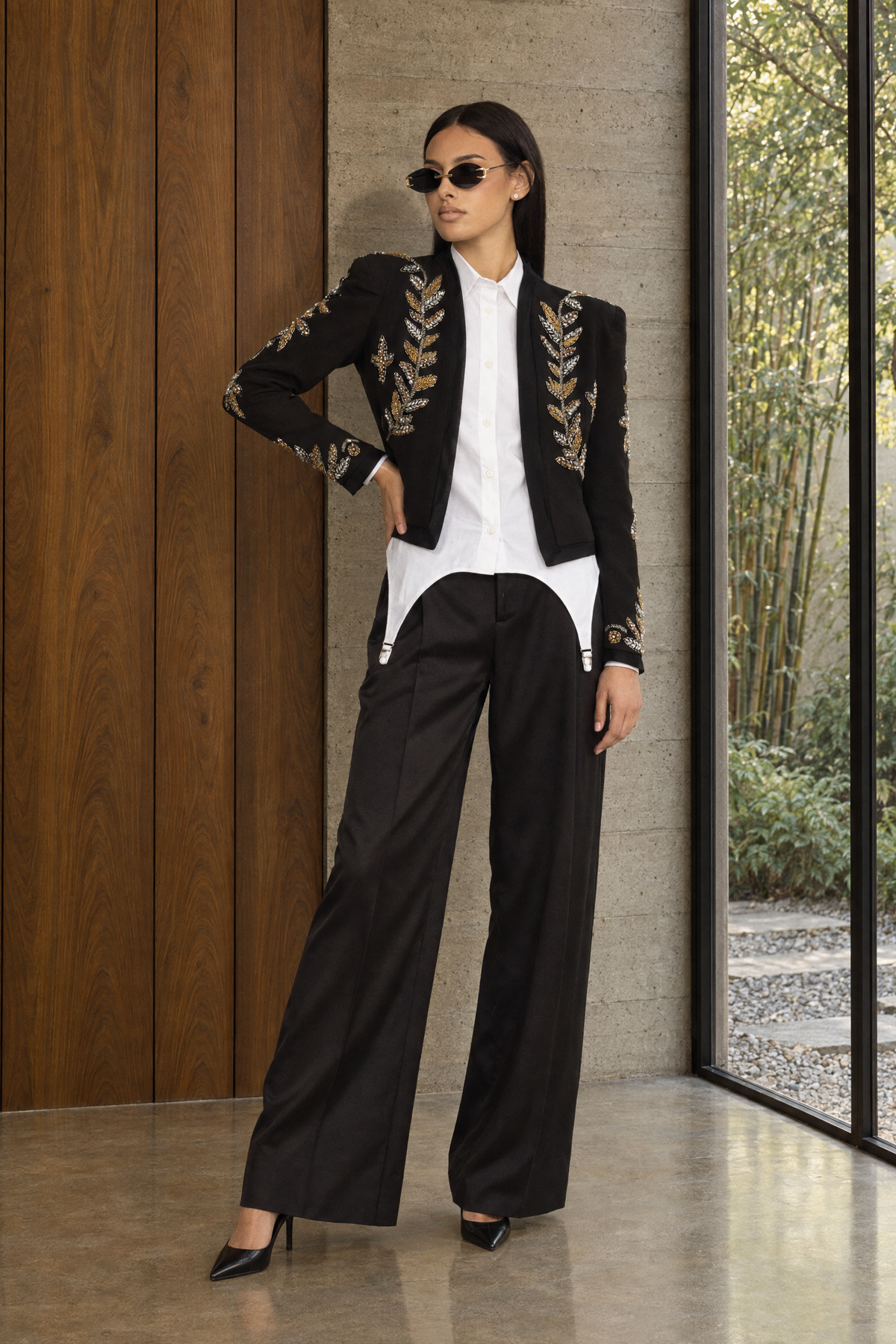 Embellished Laurel Cropped Blazer - Black