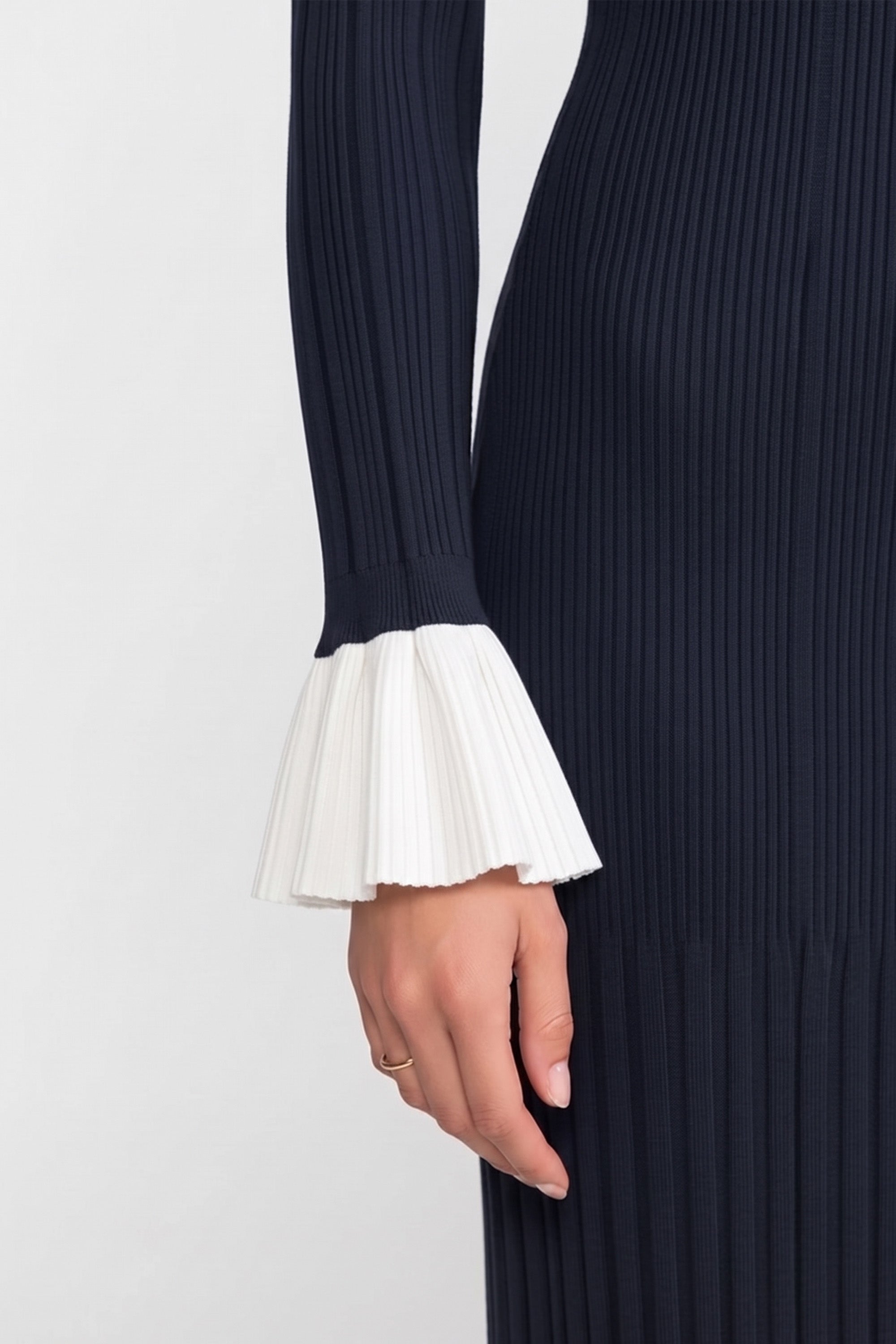 Long-Sleeve Button-Front Pleated Knit Maxi Dress With Contrast Cuffs - Navy