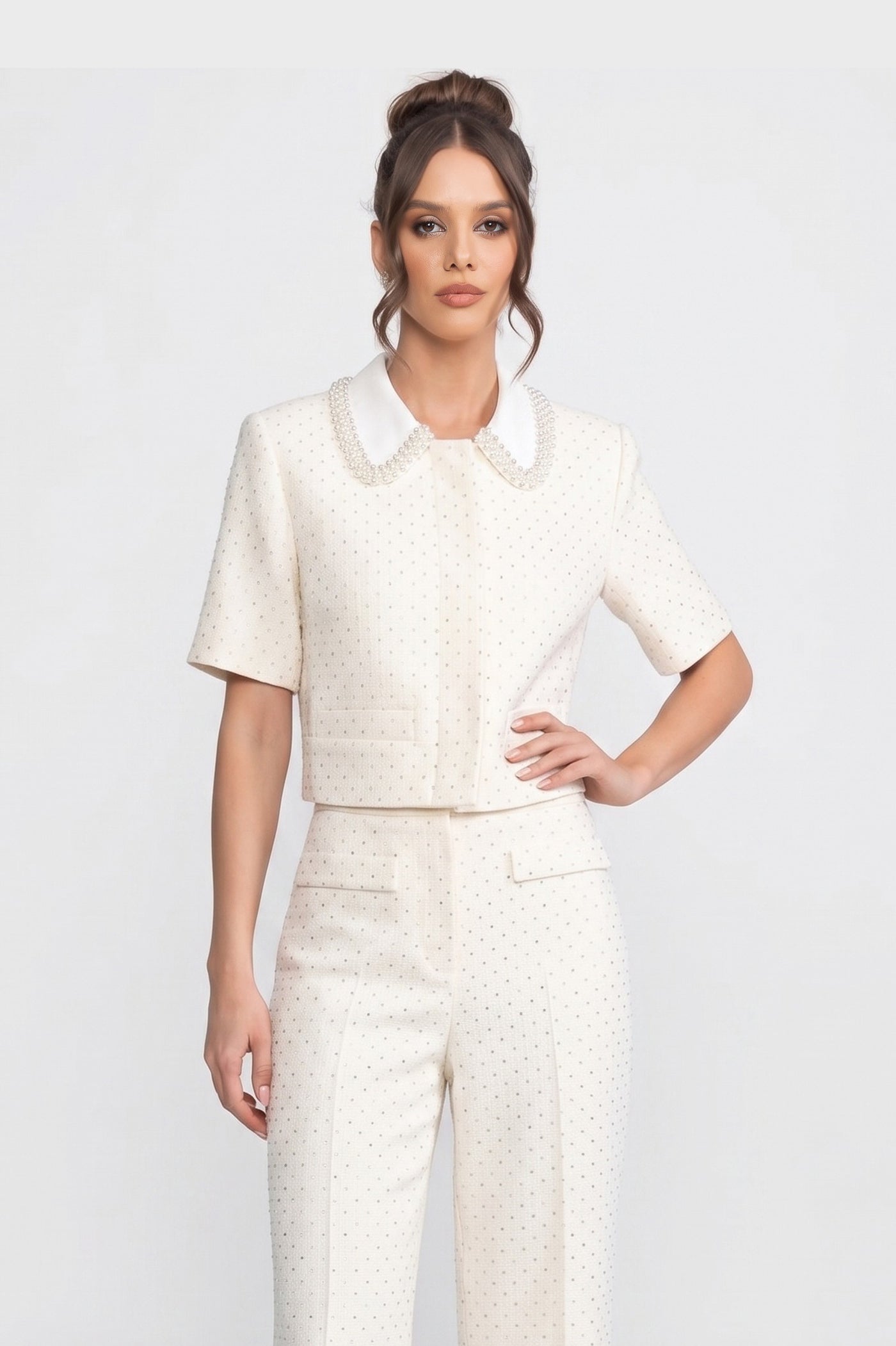 Short-Sleeve Embellished Tweed Cropped Jacket With Crystal Collar - Ivoire