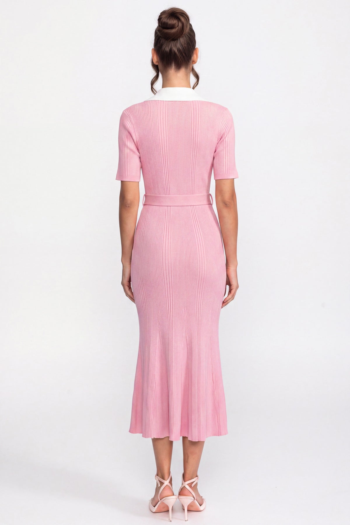 Ribbed Knit Midi Dress With White Collar And Pearl Belt - Pink