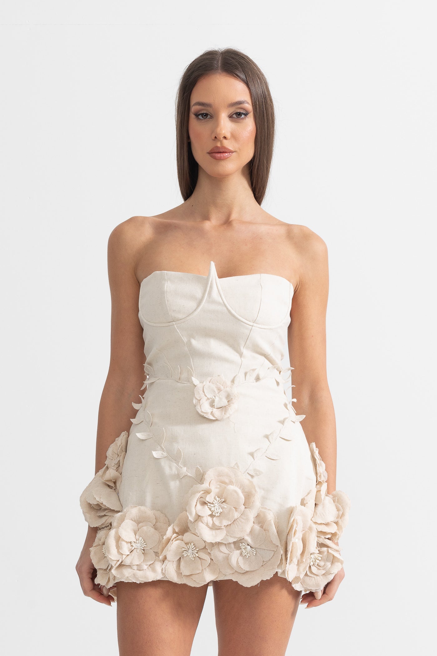 Bustier Dress With 3D Floral Appliqués - Ivoire