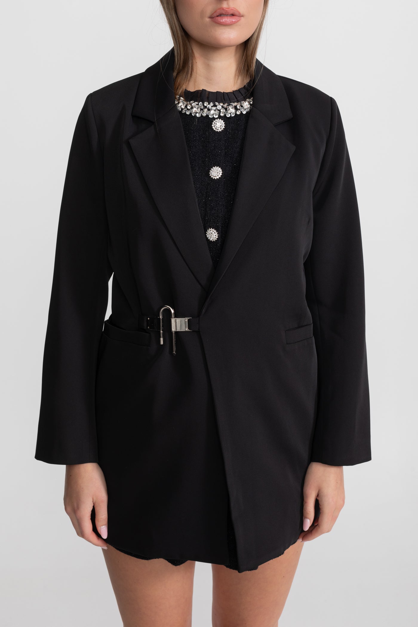 Single-breasted Tailored Belted Blazer – Black