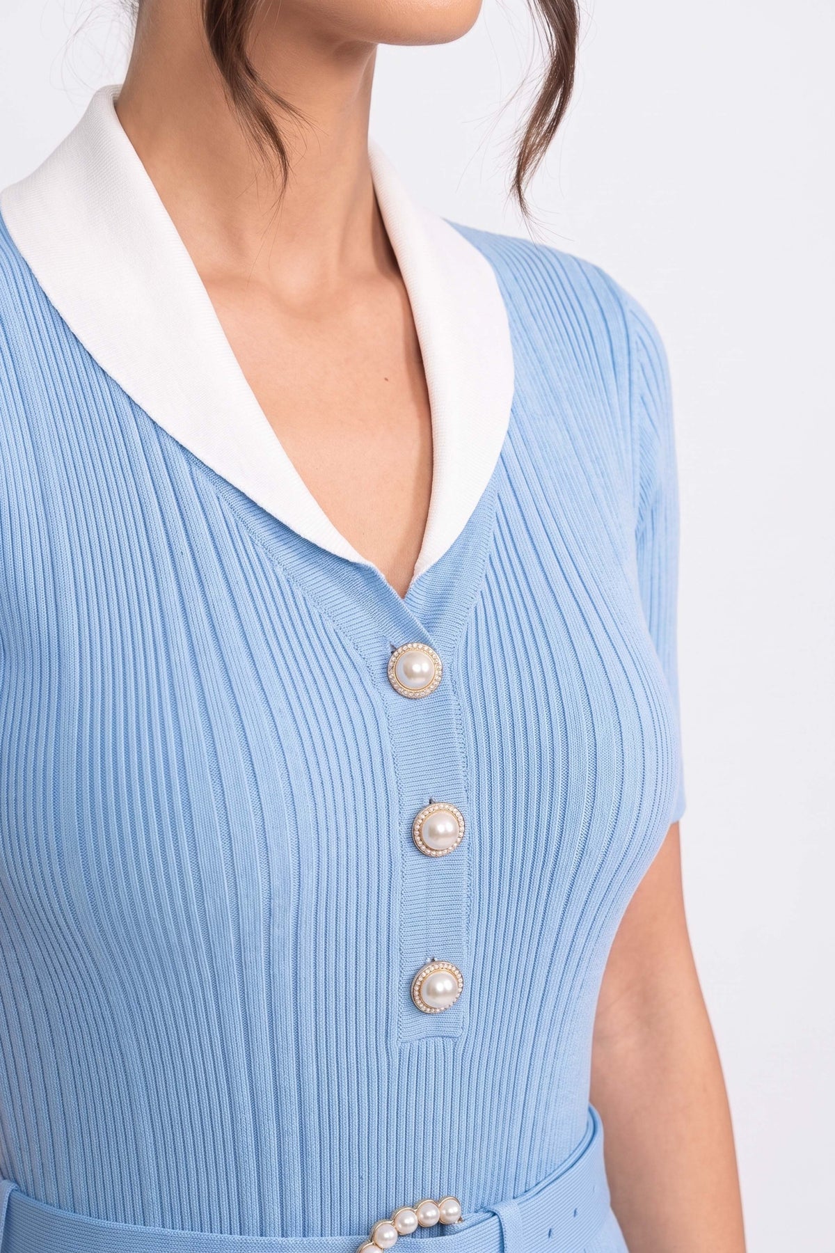 Ribbed Knit Midi Dress With White Collar And Pearl Belt - Light Blue