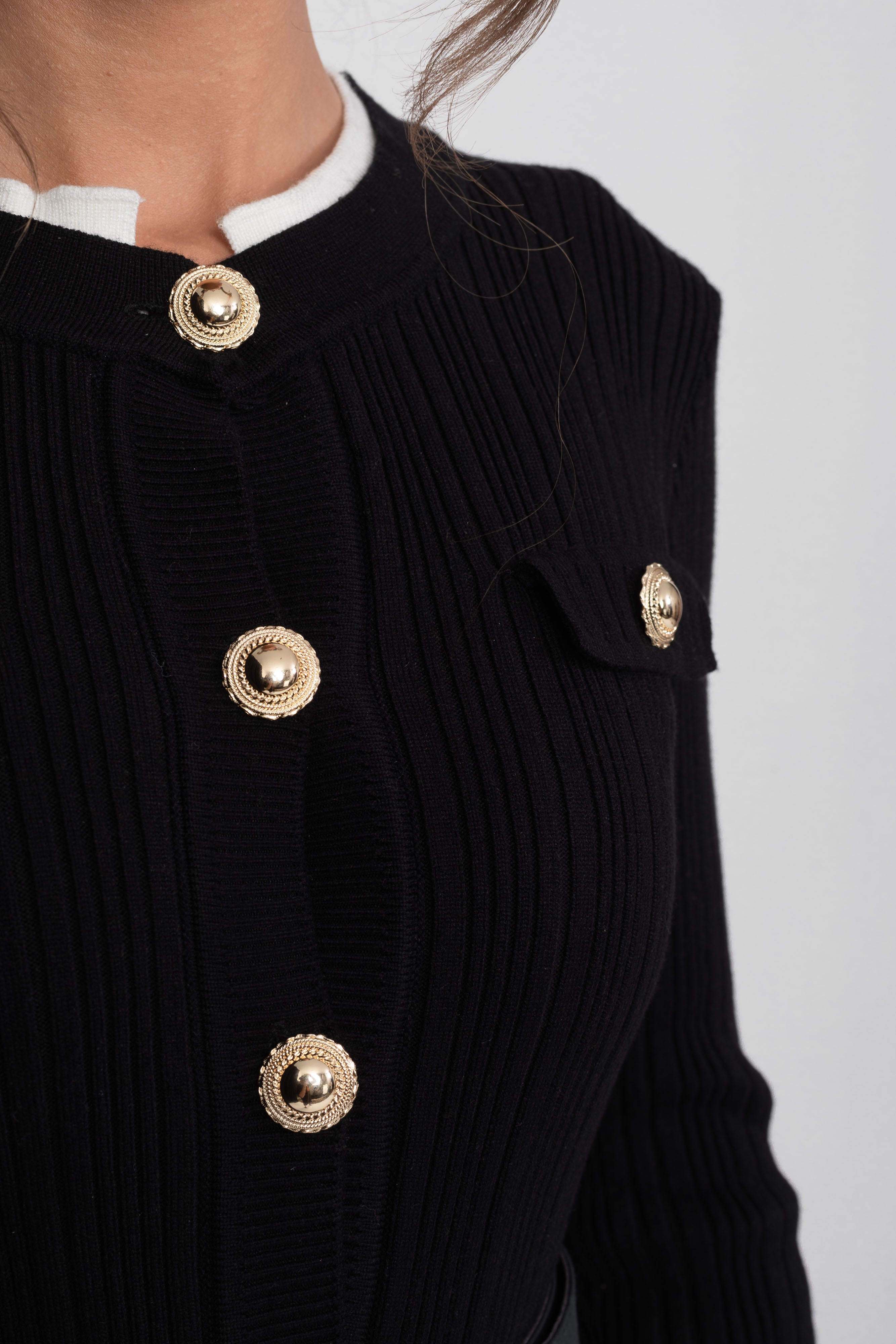 Ribbed Knit Midi Dress With White Cuffs And Collar - Black