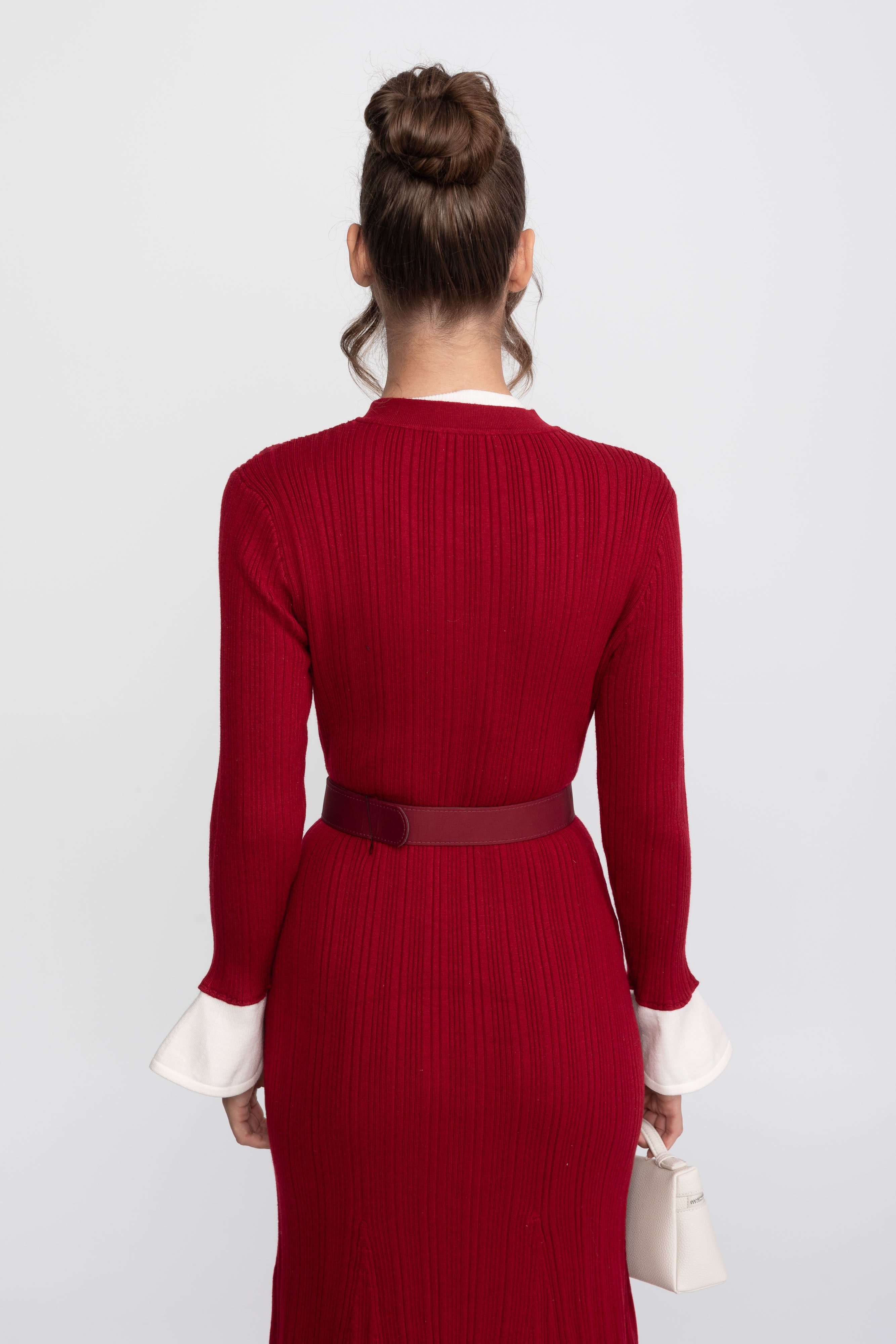 Ribbed Knit Belted Midi Dress With White Cuffs And Collar - Burgundy