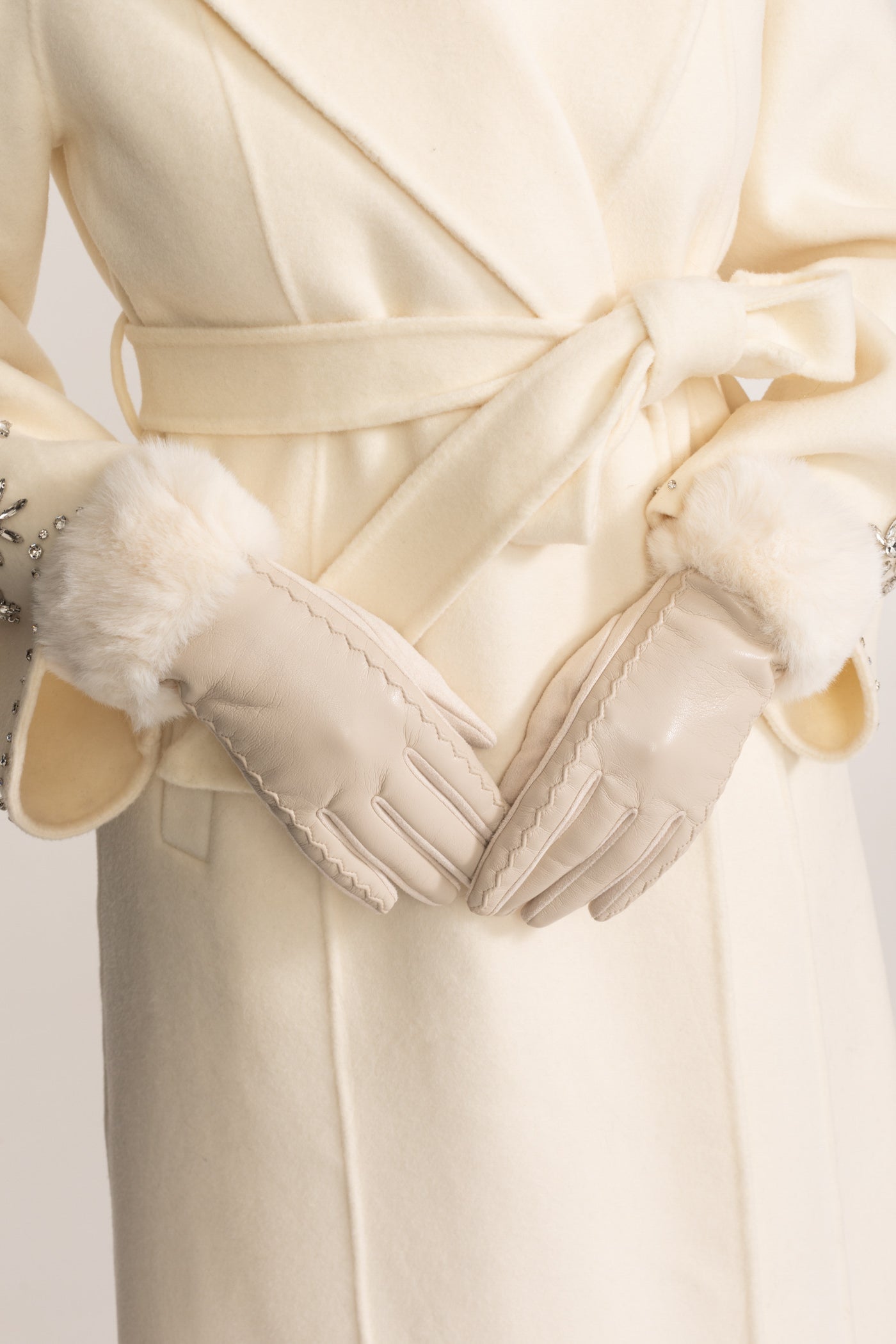 Vegan Leather Gloves With Fur Cuffs - Beige
