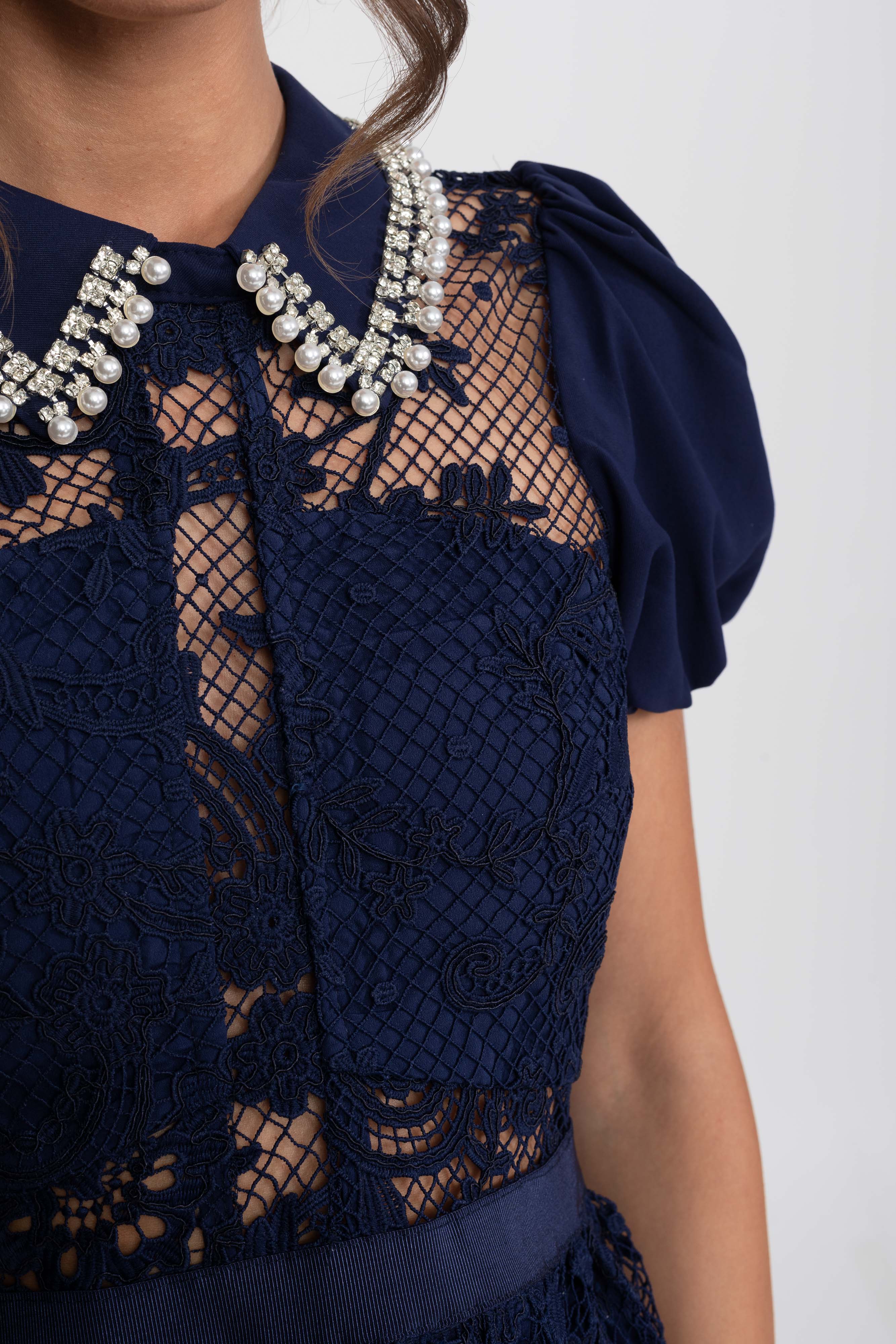 Puff Sleeves Lace Mini Dress With Pearl Collar - Navy