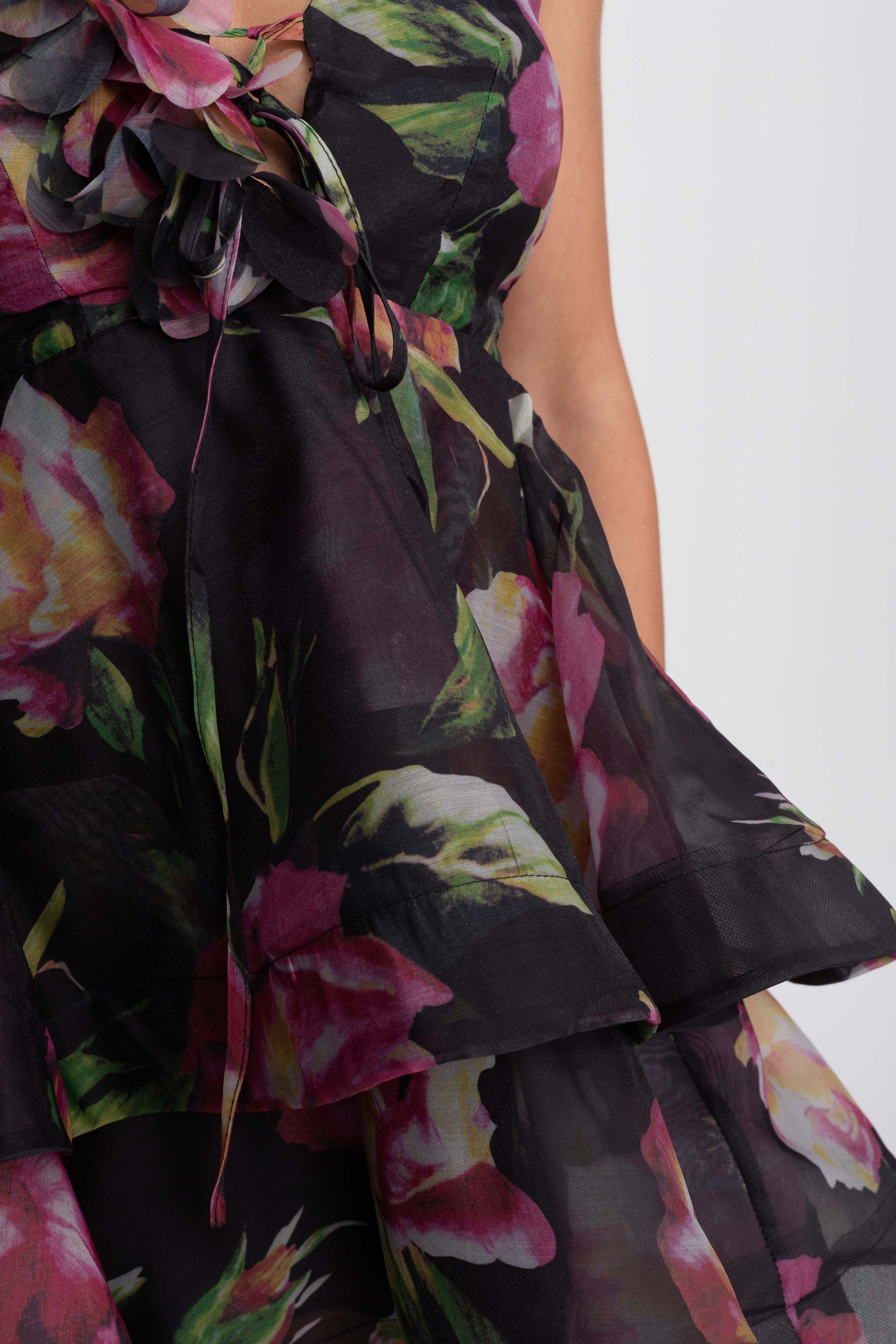 Floral Print Tiered Mini Dress With Ruffled Shoulder Strap - Black