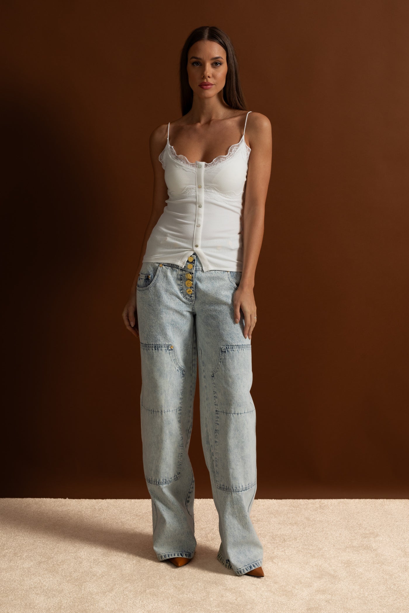 High-Waisted Wide-Leg Jeans with Gold Buttons - Light Blue