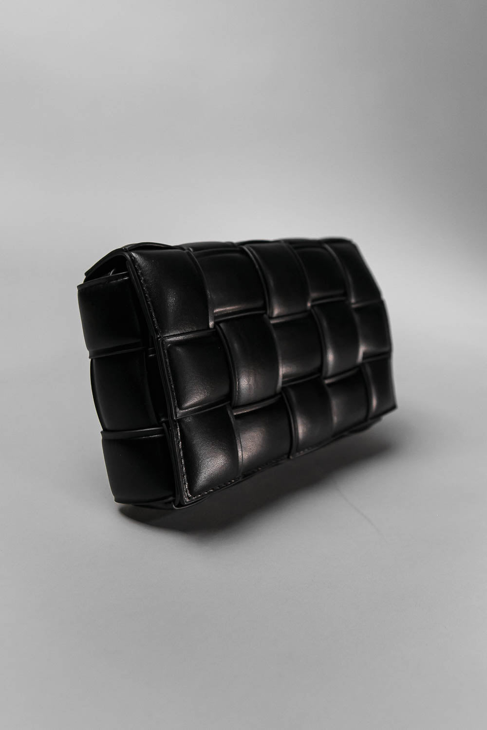 Geometrical bag with shoulder strap - Black